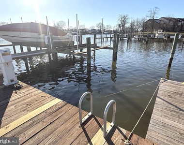 532 Riviera Drive - Photo Thumbnail 36