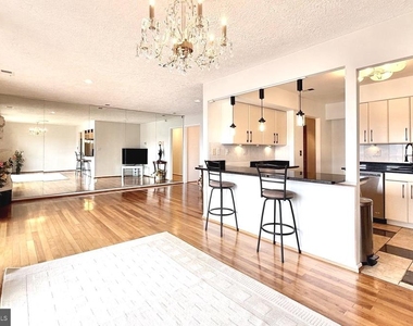 532 Riviera Drive - Photo Thumbnail 1
