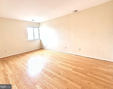 532 Riviera Drive - Photo Thumbnail 19