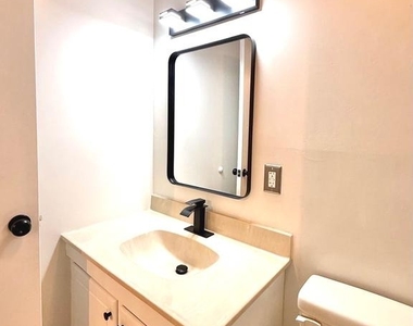 532 Riviera Drive - Photo Thumbnail 28