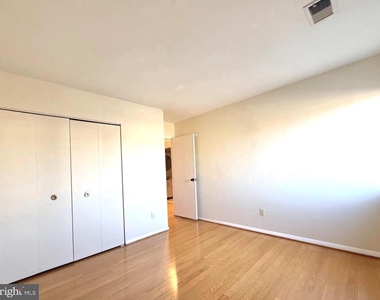 532 Riviera Drive - Photo Thumbnail 22