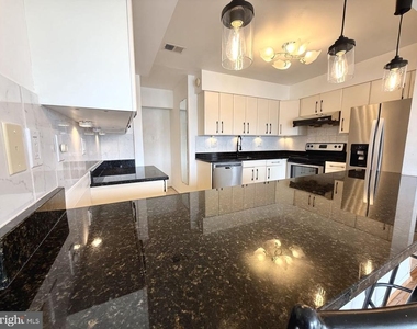 532 Riviera Drive - Photo Thumbnail 12