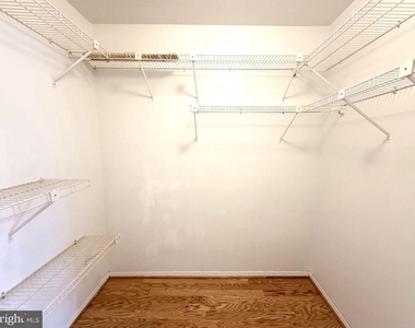 532 Riviera Drive - Photo Thumbnail 24