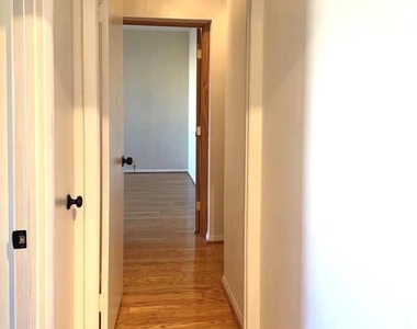 532 Riviera Drive - Photo Thumbnail 25
