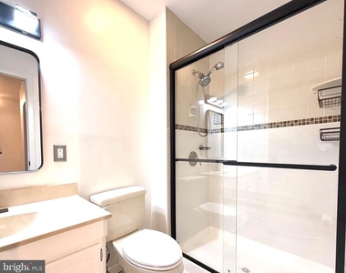 532 Riviera Drive - Photo Thumbnail 20