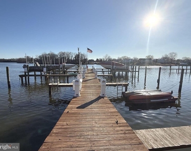 532 Riviera Drive - Photo Thumbnail 35