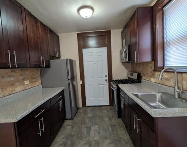 1668 W Farwell - Photo Thumbnail 6