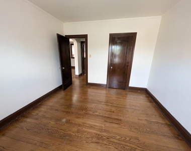 1668 W Farwell - Photo Thumbnail 3