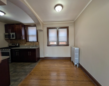 1668 W Farwell - Photo Thumbnail 8