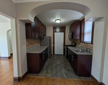 1668 W Farwell - Photo Thumbnail 7
