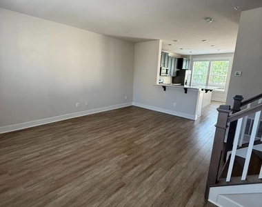212 Pomegranate Lane - Photo Thumbnail 24