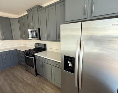 212 Pomegranate Lane - Photo Thumbnail 17