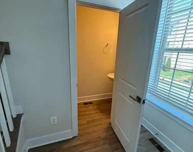 212 Pomegranate Lane - Photo Thumbnail 21