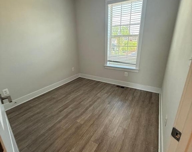 212 Pomegranate Lane - Photo Thumbnail 36