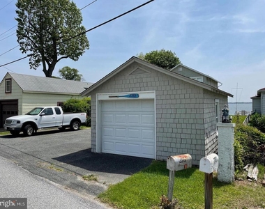 2513 Barrison Point Road - Photo Thumbnail 3