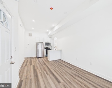 1315 Harlem Avenue - Photo Thumbnail 2