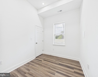 1315 Harlem Avenue - Photo Thumbnail 14