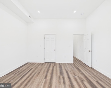 1315 Harlem Avenue - Photo Thumbnail 20