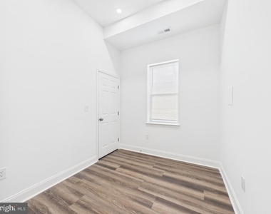 1315 Harlem Avenue - Photo Thumbnail 12