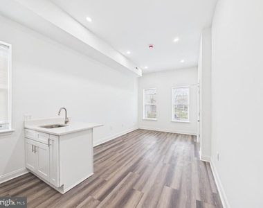 1315 Harlem Avenue - Photo Thumbnail 3