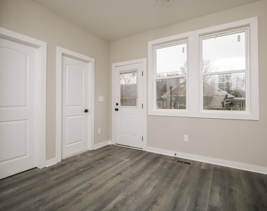 202 S Driver Street - Photo Thumbnail 2