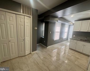 1108 N Bond Street - Photo Thumbnail 17
