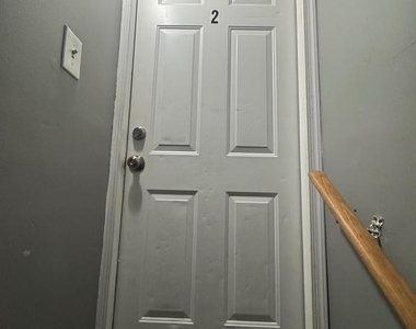 1108 N Bond Street - Photo Thumbnail 2