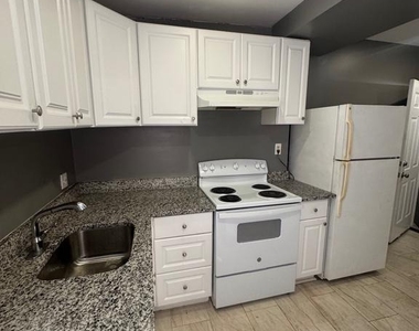 1108 N Bond Street - Photo Thumbnail 18