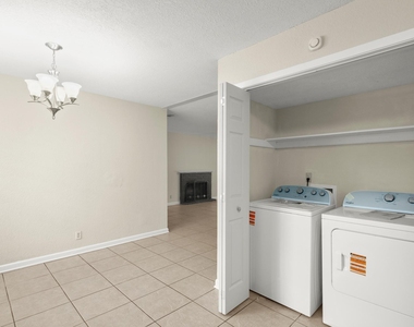 3801 Foust Trl - Photo Thumbnail 6