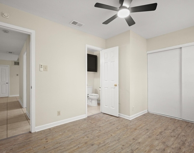 3801 Foust Trl - Photo Thumbnail 19