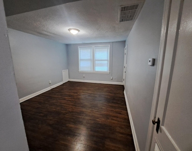 3516 Ely Pl Se - Photo Thumbnail 6