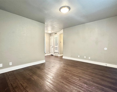 4316 Bull Creek Rd - Photo Thumbnail 3