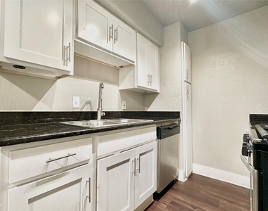 4316 Bull Creek Rd - Photo Thumbnail 2