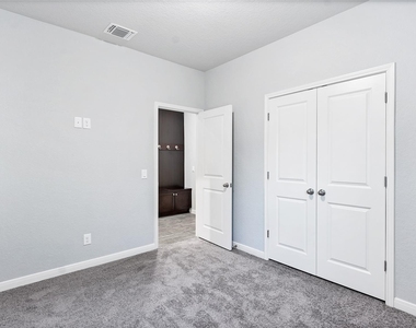 1941 Colonial Ave Ave - Photo Thumbnail 17
