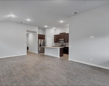 1941 Colonial Ave Ave - Photo Thumbnail 8