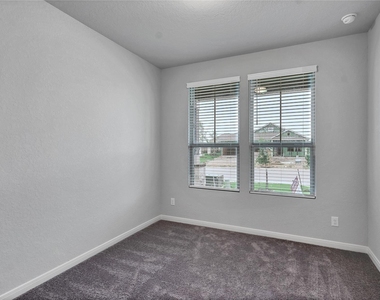 1941 Colonial Ave Ave - Photo Thumbnail 18