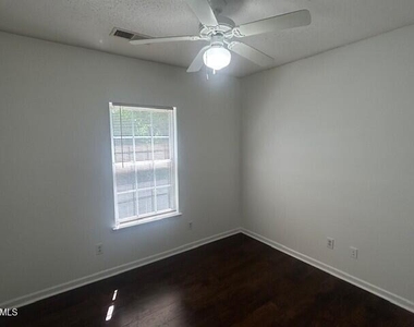 339 N Church Street - Photo Thumbnail 11