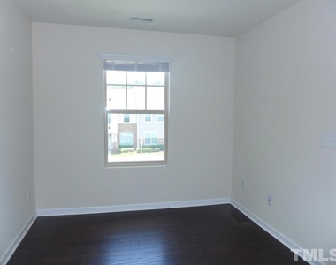 15 St Elias Drive - Photo Thumbnail 13