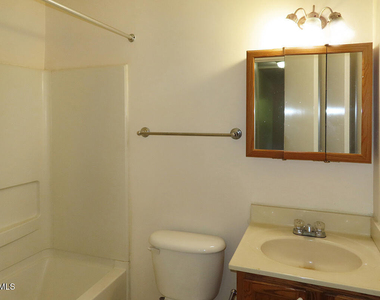 1 Shepherd Lane - Photo Thumbnail 8