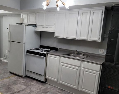 5037 Benning Road Se - Photo Thumbnail 3