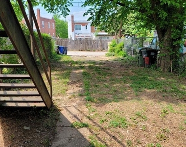 5037 Benning Road Se - Photo Thumbnail 6