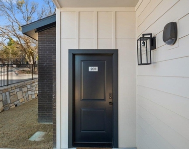 2450 Wickersham Ln - Photo Thumbnail 26
