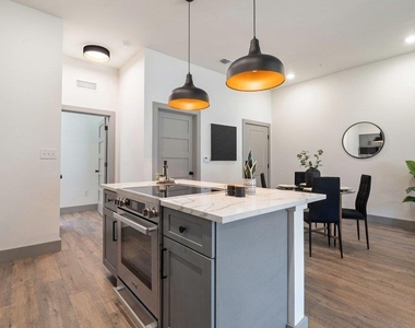 2450 Wickersham Ln - Photo Thumbnail 8
