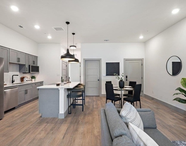 2450 Wickersham Ln - Photo Thumbnail 16