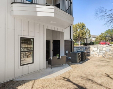 2450 Wickersham Ln - Photo Thumbnail 28