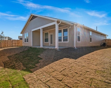 8202 Dampton Ln - Photo Thumbnail 23