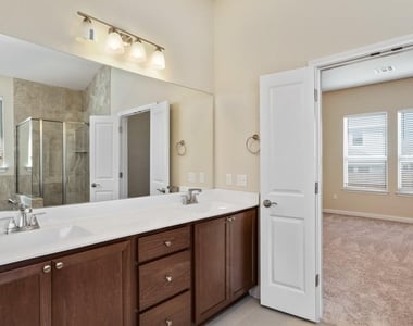 8202 Dampton Ln - Photo Thumbnail 14