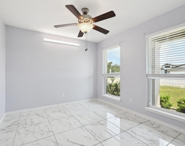 20111 Travis Dr - Photo Thumbnail 15