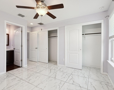 20111 Travis Dr - Photo Thumbnail 20