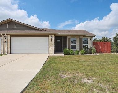 20111 Travis Dr - Photo Thumbnail 1